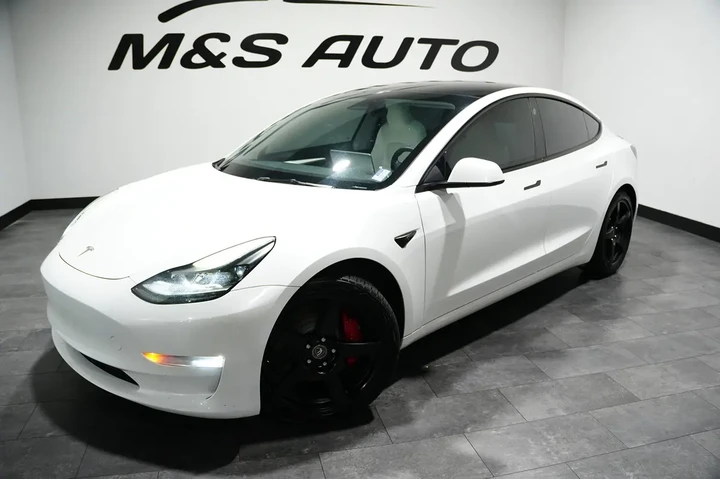 $24840 : 2023 Model 3 Performance image 2