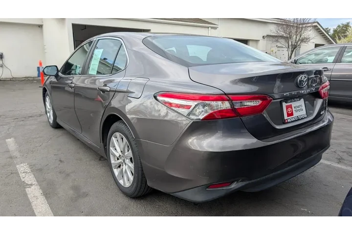 $18990 : 2018 Camry LE image 6