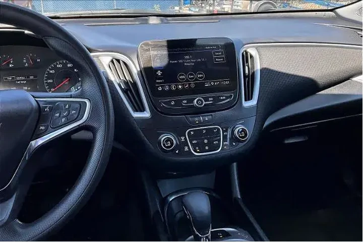$20197 : Chevrolet Malibu 2024 LT 4dr image 6