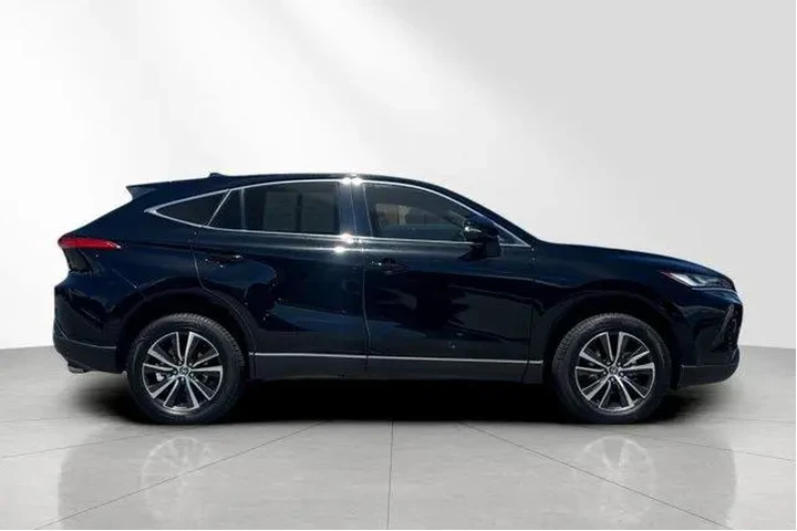 $29998 : Toyota Venza 2023 AWD LE 4dr image 7