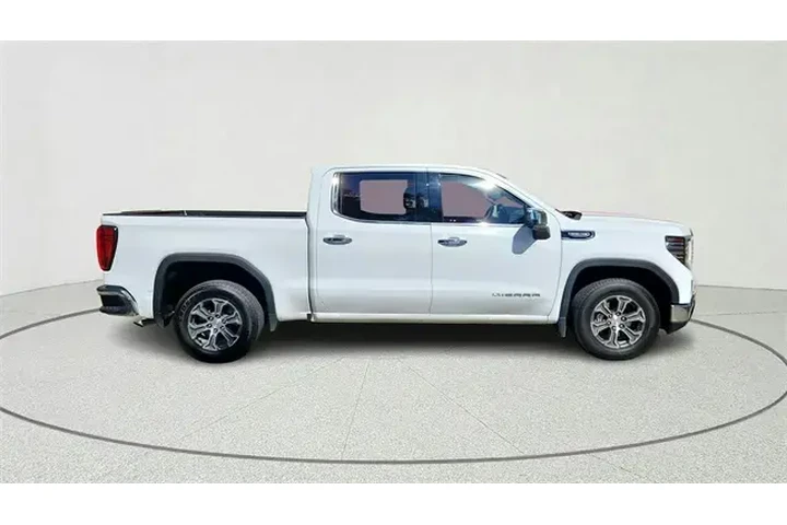 $39011 : GMC Sierra 1500 2024 4x2 SLT image 2