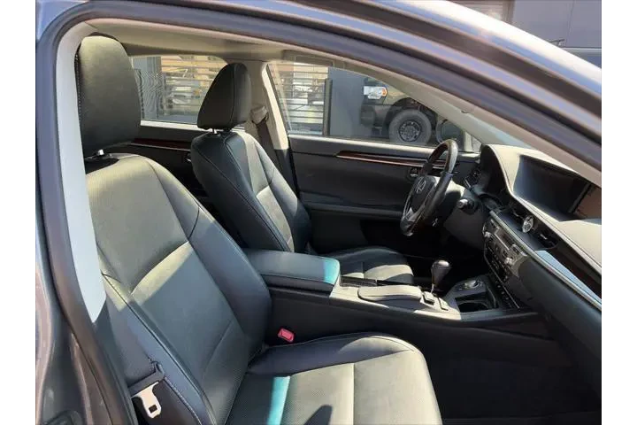 $18650 : Lexus ES 350 2014 4dr Sedan image 9