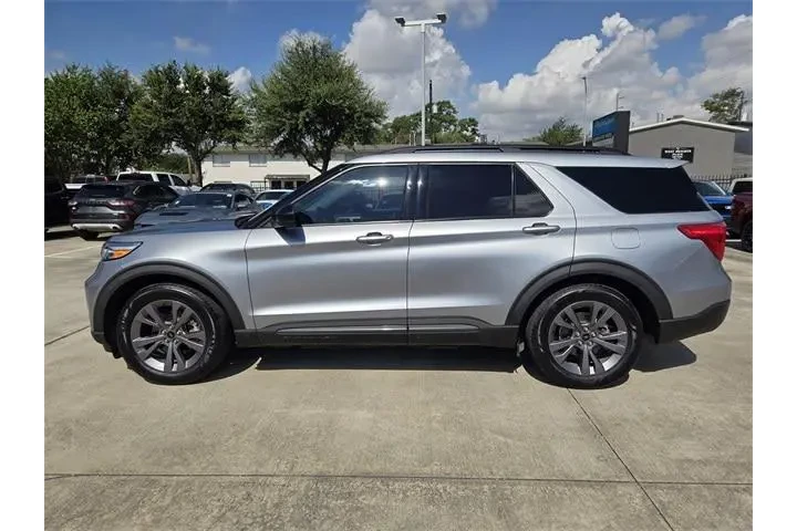 $27693 : Ford Explorer 2022 XLT 4dr S image 4