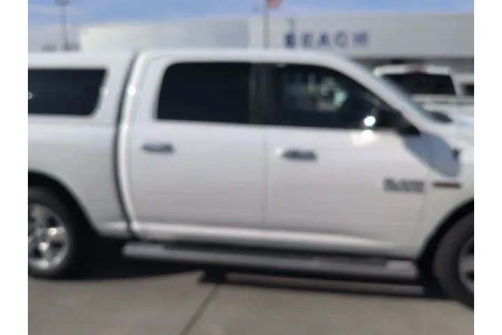 $18074 : Ram 1500 2016 4x4 SLT 4dr Cr image 2