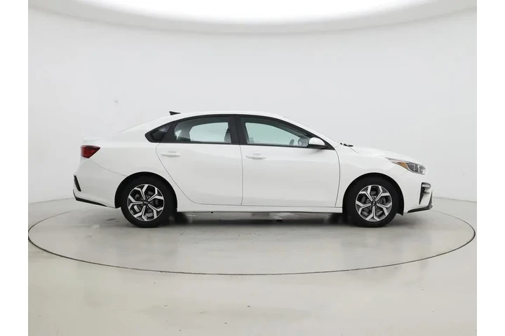 $13998 : Kia Forte 2021 LXS 4dr Sedan image 7