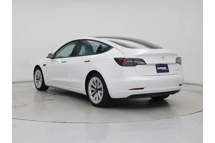 $29998 : Tesla Model 3 2022 AWD Long image 2