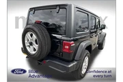 $27900 : Jeep Wrangler Unlimited 2021 thumbnail