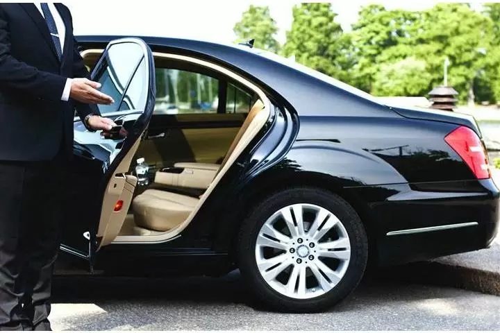 Taxi Service - Black Cab Miami image 2
