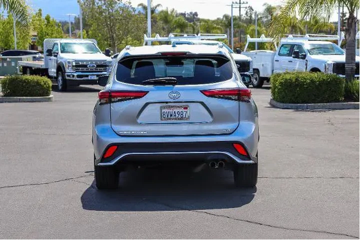 $31995 : Toyota Highlander 2021 XSE 4 image 5