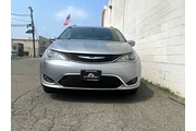 2018 Pacifica Touring L Plus en Newark