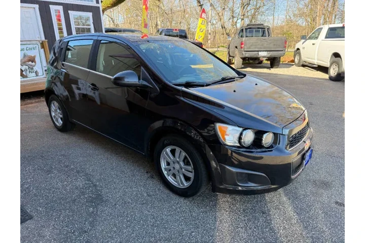 $5999 : 2015 Sonic LT Auto image 4