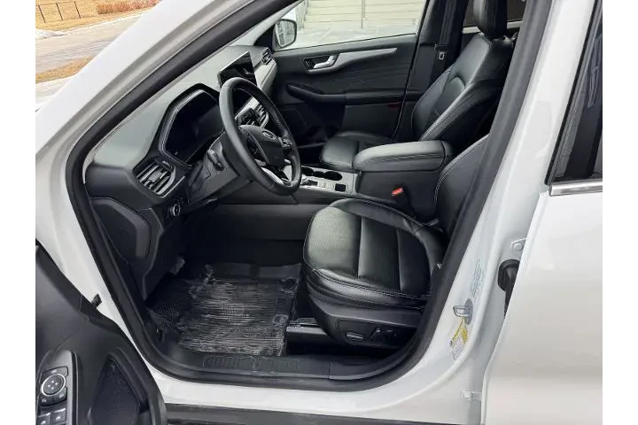 $27944 : Ford Escape 2023 AWD Platinu image 5