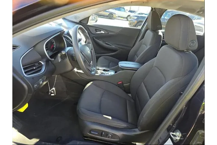 $17995 : Chevrolet Malibu 2023 LT 4dr image 5