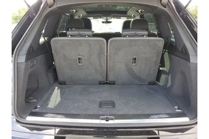 Audi Q7 2021 AWD quattro Pre image 8