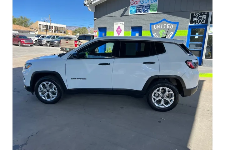 2025 Compass Sport image 8