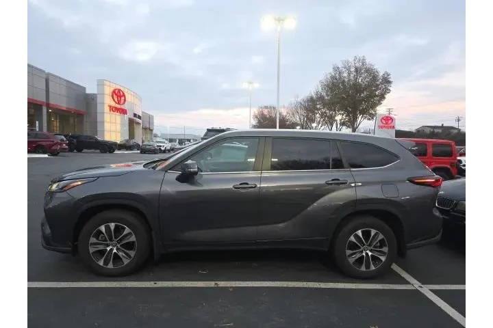 $38678 : Toyota Highlander 2024 AWD X image 4