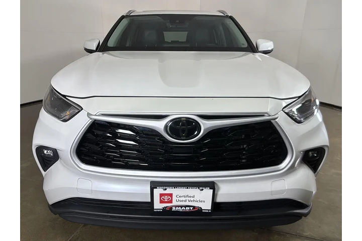 $40299 : Gold Certified 2024 Highlande image 5
