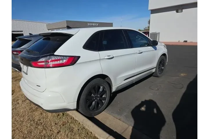 $22899 : Ford Edge 2022 AWD SE 4dr Cr image 2