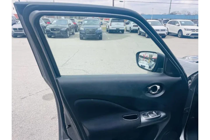 $5999 : 2017 JUKE S image 10