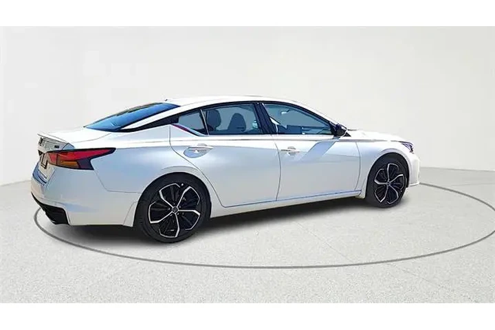 $23442 : Nissan Altima 2024 2.5 SR 4d image 8