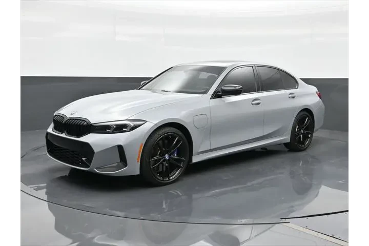 $39891 : BMW 3 Series 2024 330e 4dr S image 1