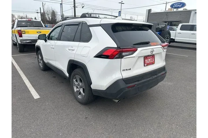 $29989 : Toyota RAV4 2024 AWD XLE 4dr image 6