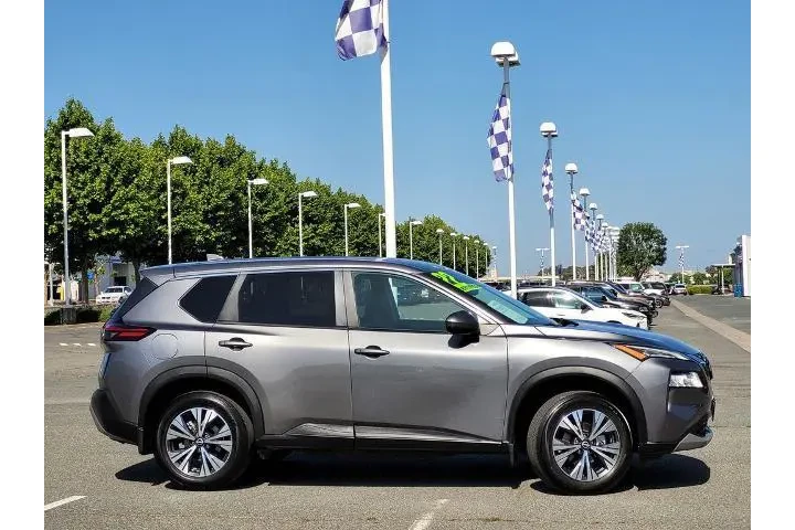 $20900 : Nissan Rogue 2022 SV 4dr Cro image 3