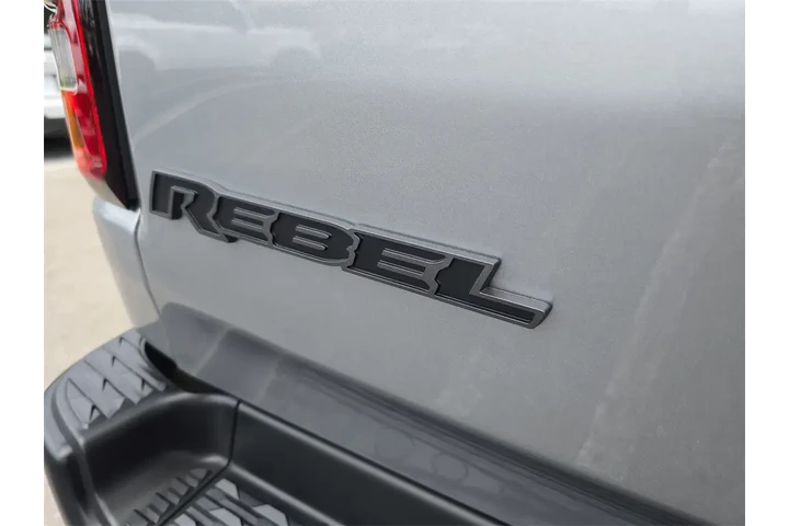 $59995 : Ram 1500 Rebel 4X4 Hemi 5.7L image 5