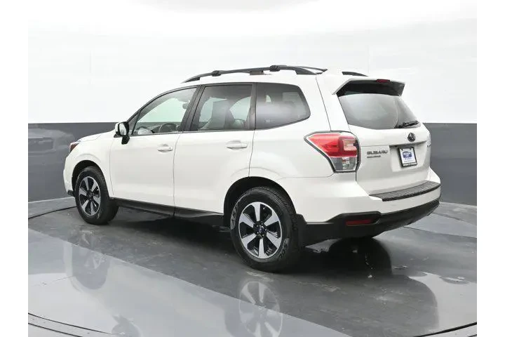 $14622 : Subaru Forester 2018 AWD 2.5 image 6