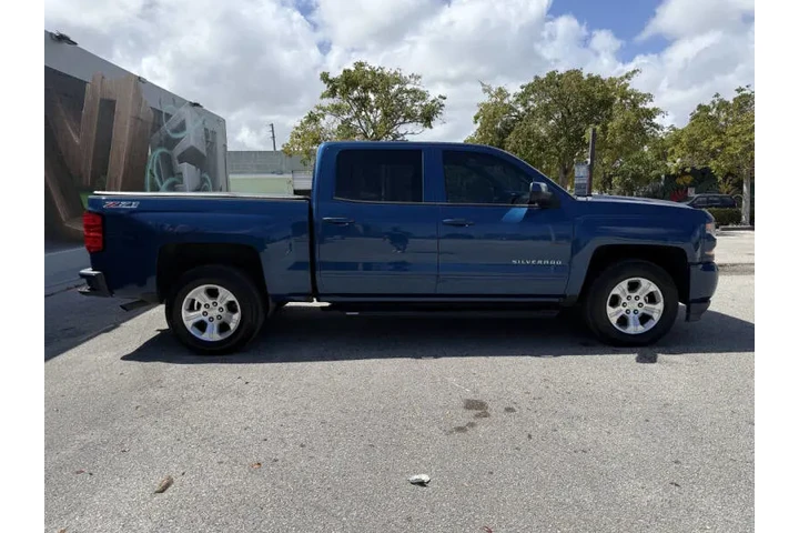 $17999 : 2017 Silverado 1500 LT Z71 image 5