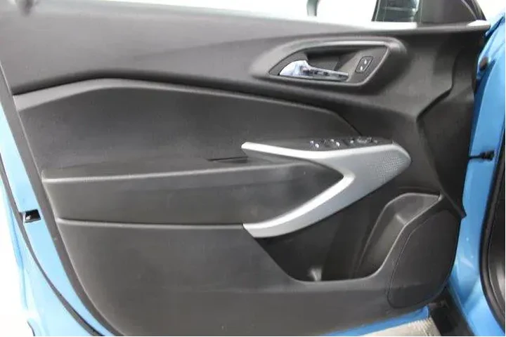 $22987 : Chevrolet Trax 2025 RS 4dr C image 6