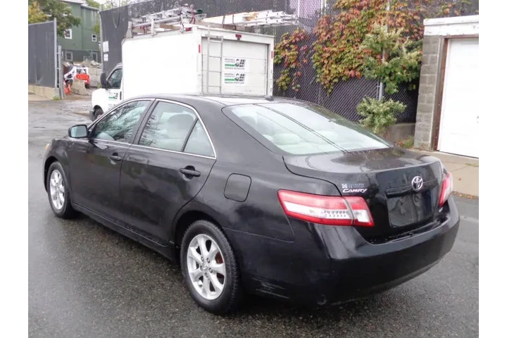 $3950 : 2011 Camry LE image 5