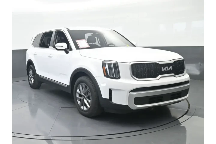 $31991 : Kia Telluride 2025 LX 4dr SU image 9