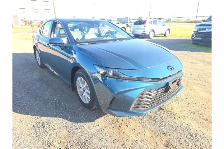 $33900 : Toyota Camry 2026 LE 4dr Sed image 1