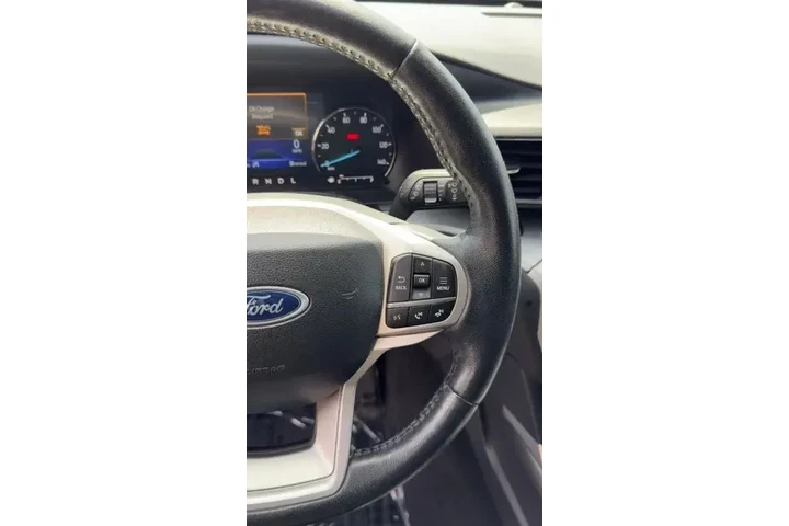 $32998 : Ford Explorer 2023 AWD XLT 4 image 10