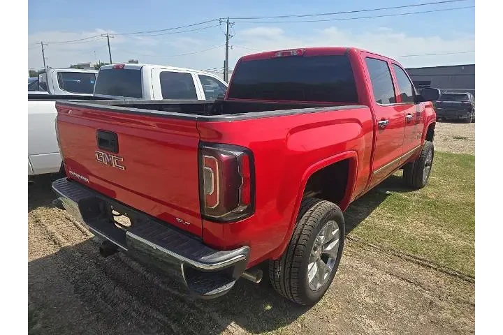 $26085 : GMC Sierra 1500 2018 4x4 SLT image 4