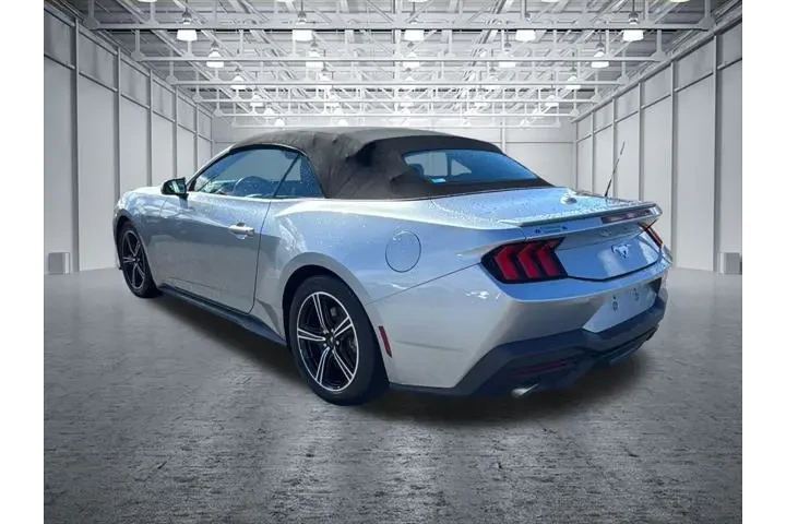 $28890 : Ford Mustang 2024 EcoBoost 2 image 5