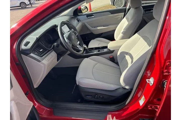 $14798 : Hyundai SONATA 2018 SEL+ 4dr image 4