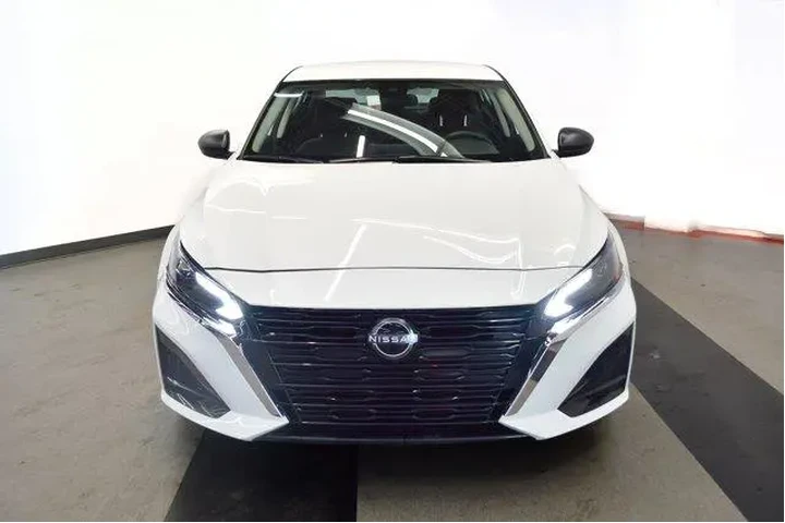 $21994 : Nissan Altima 2025 2.5 SV 4d image 3