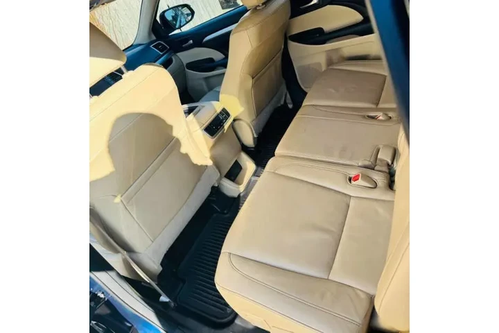 $19500 : 2015 Highlander XLE image 6