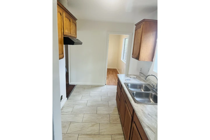 $2800 : 3 recámaras en southgate image 6