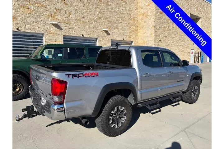 $30995 : Toyota Tacoma 2017 4x4 TRD P image 6
