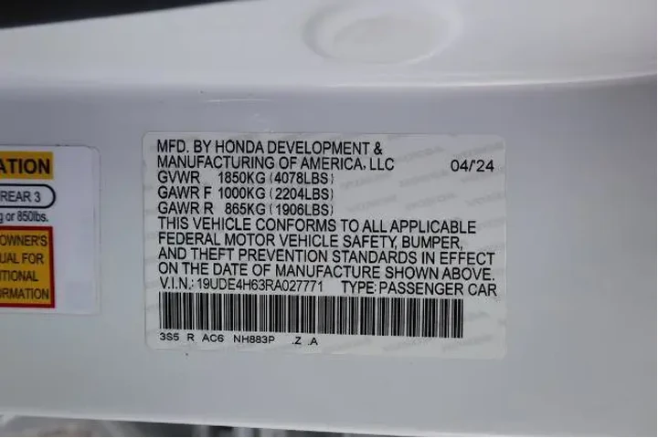 $30481 : Acura Integra 2024 4dr Liftb image 10