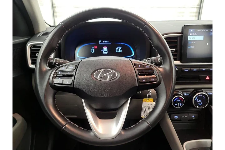 $16998 : Hyundai VENUE 2023 SEL 4dr C image 10