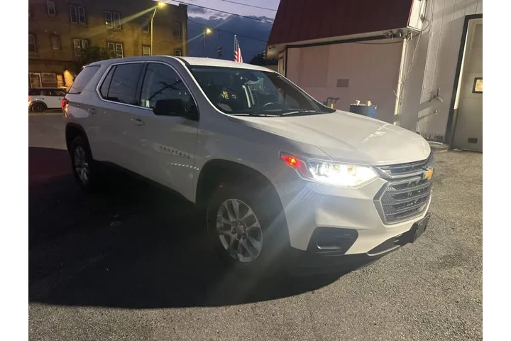$13995 : 2018 Traverse LS image 5