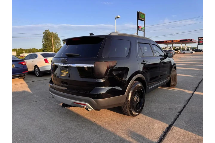 $10999 : 2016 Explorer XLT FWD image 5