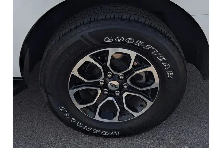 $36999 : Ford Expedition 2024 4x2 XLT image 7