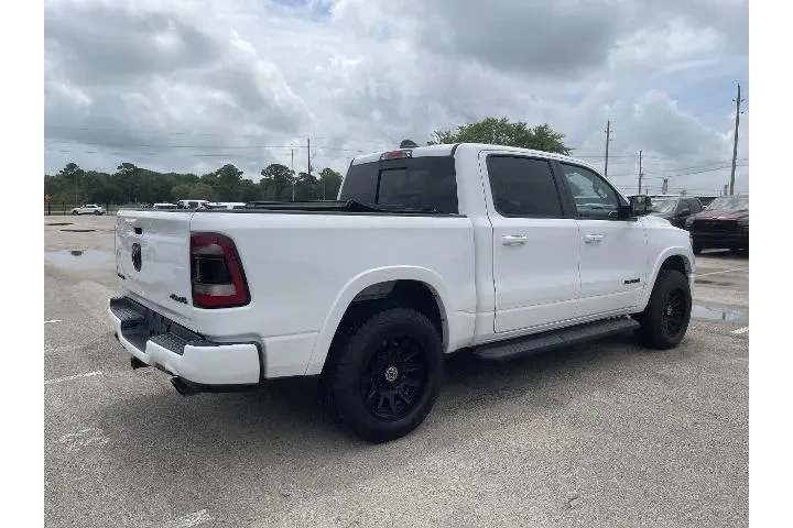 $32581 : Ram 1500 2021 4x4 Laramie 4d image 2
