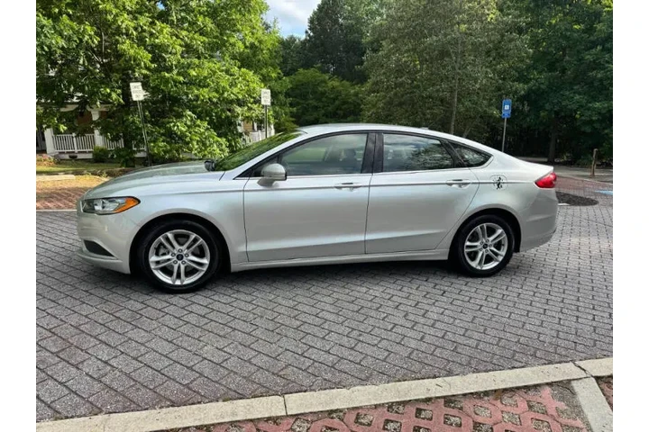 $4500 : 2018 Fusion SE image 9