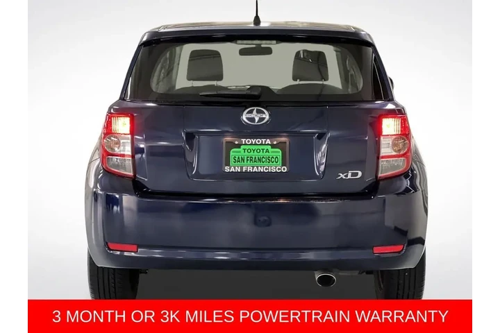 $11888 : 2010 xD 5dr HB Man (Natl) image 4